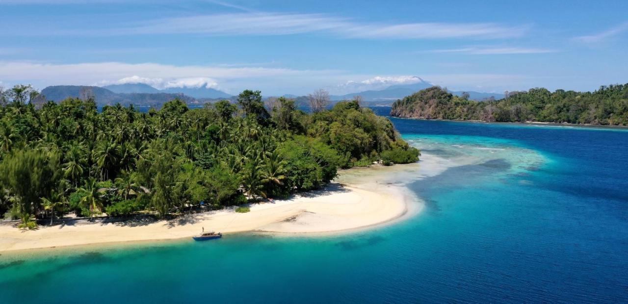 Blue Bay Divers Likupang Exterior foto
