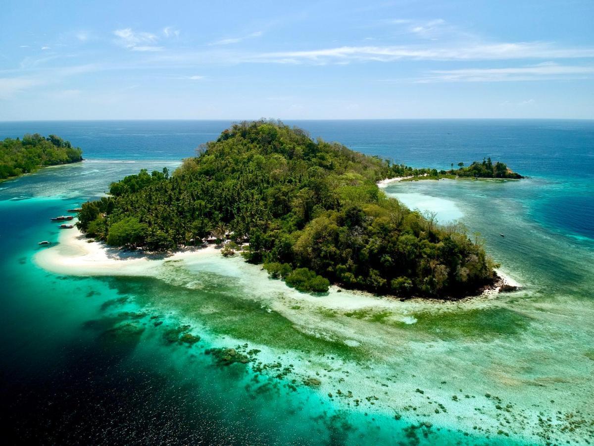 Blue Bay Divers Likupang Exterior foto
