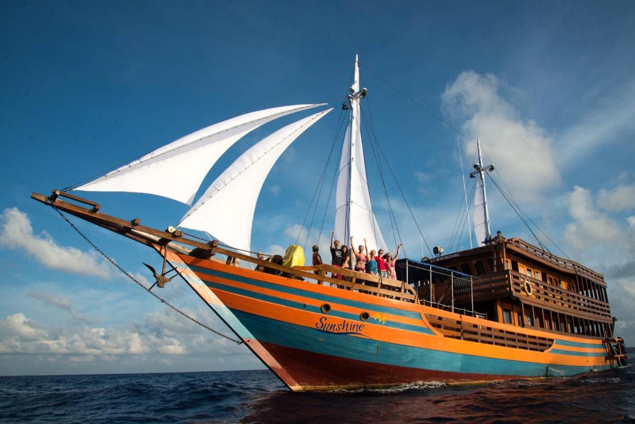 Blue Bay Divers Likupang Exterior foto