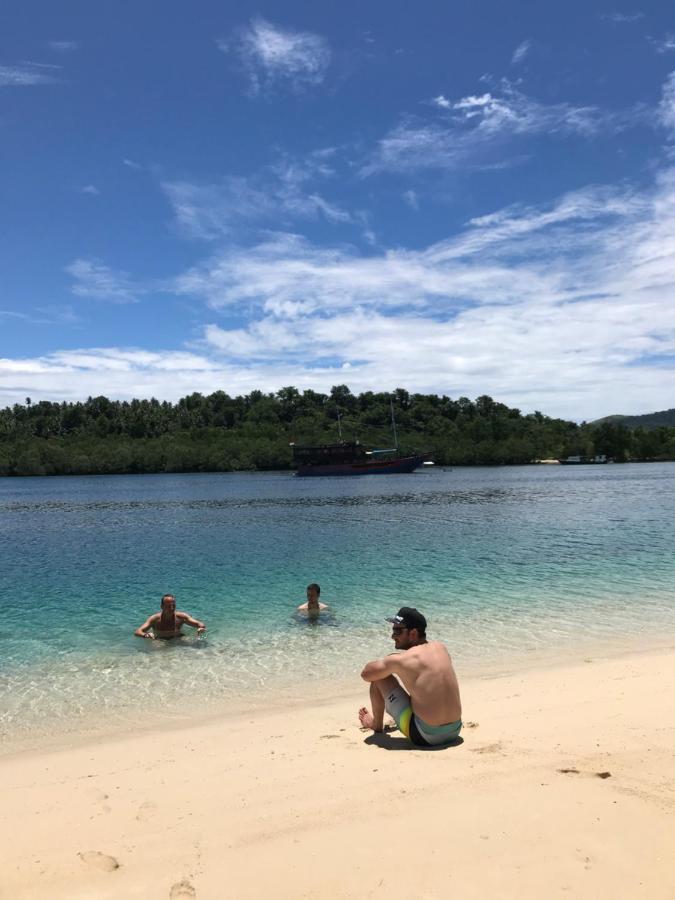 Blue Bay Divers Likupang Exterior foto