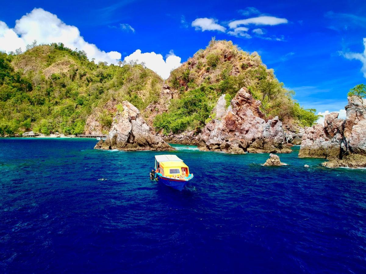 Blue Bay Divers Likupang Exterior foto
